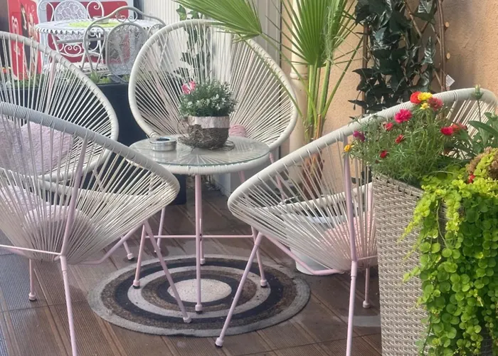 Хотел Bh-mi Holiday